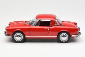 Alfa Romeo Giulietta 1300 Spider Rot AUTOart 1:18 70157 Metall — Bild 4 von 8