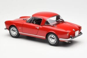 Alfa Romeo Giulietta 1300 Spider Rot AUTOart 1:18 70157 Metall — Bild 7 von 8