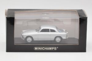 Alfa Romeo Giulietta Sprint Silber Minichamps 1:43 400120400 Metall — Bild 4 von 4