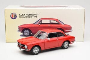 Alfa Romeo GT 1300 Junior LHD Rot AUTOart 1:18 70131 Metall — Bild 8 von 8