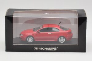 Alfa Romeo GT Alfa Rot Minichamps 1:43 400120321 Metall — Bild 4 von 4