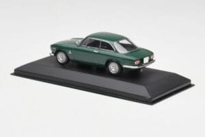 Alfa Romeo Giulia GTA 1300 Junior Grün Minichamps 1:43 ALFA010 Metall — Bild 3 von 4