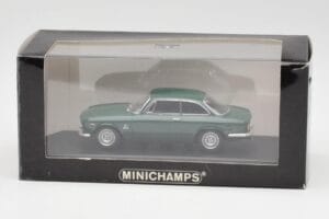 Alfa Romeo Giulia GTA 1300 Junior Grün Minichamps 1:43 ALFA010 Metall — Bild 4 von 4
