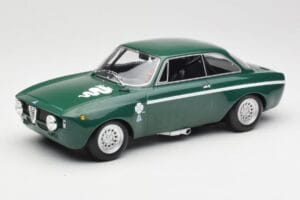 Alfa Romeo GTA 1300 Junior Grün Minichamps 1:18 155120022 Metall