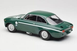Alfa Romeo GTA 1300 Junior Grün Minichamps 1:18 155120022 Metall — Bild 5 von 6