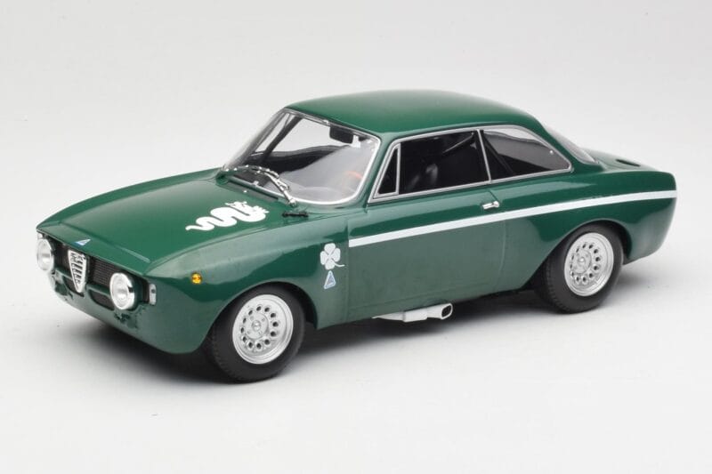 Alfa Romeo GTA 1300 Junior Grün Minichamps 1:18 155120022 Metall