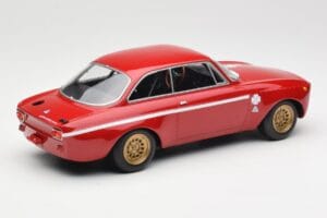 Alfa Romeo GTA 1300 Junior Rot Minichamps 1:18 155120020 Metall — Bild 2 von 6