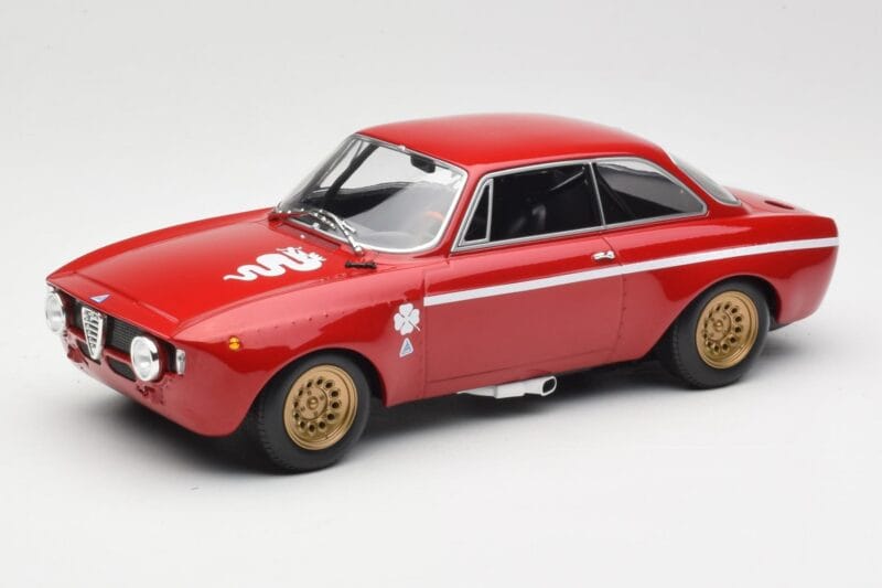 Alfa Romeo GTA 1300 Junior Rot Minichamps 1:18 155120020 Metall