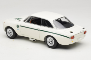 Alfa Romeo GTA 1300 Junior Weiß Minichamps 1:18 100120501 Metall — Bild 7 von 8