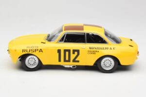 Alfa Romeo GTA 1300 #102 Squadra Corse R. Zanetti / M. Ruspa / Monzeglio Targa Florio 1971 Minichamps 1:18 155711202 Metall — Bild 3 von 6