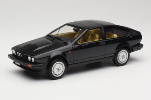 Alfa Romeo GTV6 2.5 Schwarz Laudoracing-Models 1:18 LM110C Metall