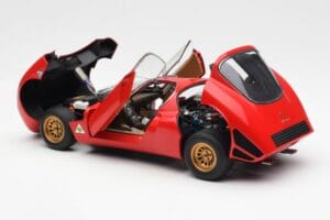 Alfa Romeo 33 Stradale Rot AUTOart 1:18 70191 Metall — Bild 5 von 8