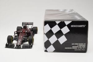 Alfa Romeo Racing C38 #7 K. Raikkonen Valentine's Day Livery Shakedown Fiorano 14th February 2019 Minichamps 1:18 110199907 M — Bild 6 von 6