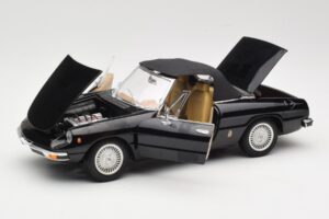 Alfa Romeo Spider 916 Veloce Schwarz Ricko 1:18 32107 Metall — Bild 2 von 8
