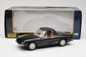 Alfa Romeo Spider 916 Veloce Schwarz Ricko 1:18 32107 Metall — Bild 8 von 8
