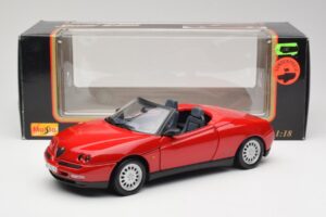 Alfa Romeo Spider 916 Alfa Rot Maisto 1:18 50278 Metall — Bild 8 von 8