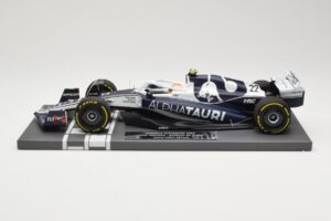 AlphaTauri AT03 #22 Y. Tsunoda Bahrain GP 2022 Minichamps 1:18 117220122 Metall