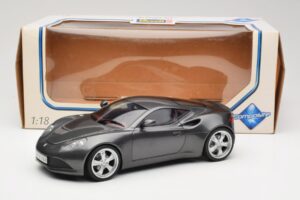 Artega GT Grey Metallic Revell 1:18 09024 Metall — Bild 8 von 8
