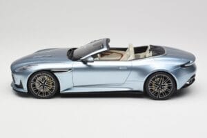 Aston Martin DB12 Volante Caribbean Blue Pearl GT Spirit 1:18 GT479 Resin — Bild 3 von 6