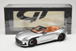 Aston Martin DB12 Volante Silber GT Spirit 1:18 GT945 Resin — Bild 6 von 6