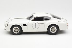 Aston Martin DB4 GT Zagato #1 24 Hours of Le Mans 1961 CMC 1:18 M-139 Metall — Bild 3 von 6