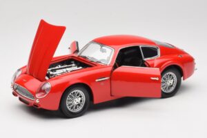 Aston Martin DB4 GT Zagato Rot Road Signature 1:18 92728 Metall — Bild 2 von 8