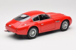 Aston Martin DB4 GT Zagato Rot Road Signature 1:18 92728 Metall — Bild 3 von 8