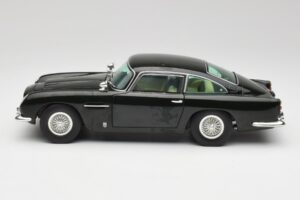Aston Martin DB5 California Salbeigrün Chrono 1:18 H1001 Metall — Bild 4 von 8