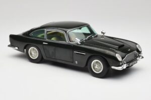 Aston Martin DB5 California Salbeigrün Chrono 1:18 H1001 Metall — Bild 6 von 8