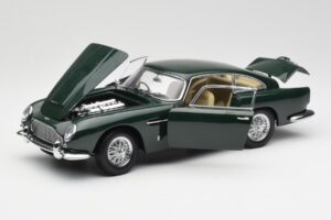 Aston Martin DB5 RHD Grün AUTOart 1:18 70024 Metall — Bild 2 von 8