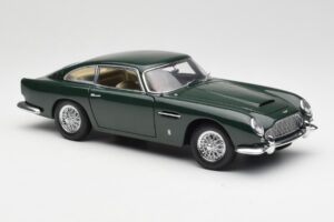 Aston Martin DB5 RHD Grün AUTOart 1:18 70024 Metall — Bild 6 von 8