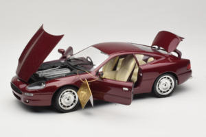 Aston Martin DB7 Rot Guiloy 1:18 67550 Metall — Bild 2 von 8