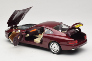 Aston Martin DB7 Rot Guiloy 1:18 67550 Metall — Bild 5 von 8