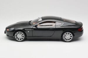 Aston Martin DB9 Schwarz Solido 1:18 15025600 Metall — Bild 4 von 8