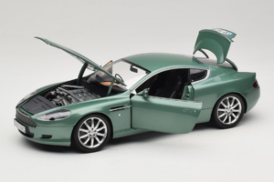 Aston Martin DB9 Grün Minichamps 1:18 150137322 Metall — Bild 2 von 8