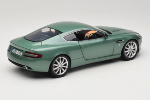 Aston Martin DB9 Grün Minichamps 1:18 150137322 Metall — Bild 3 von 8