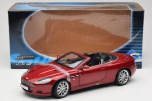 Aston Martin DB9 Volante Rot Solido 1:18 8163 Metall — Bild 8 von 8