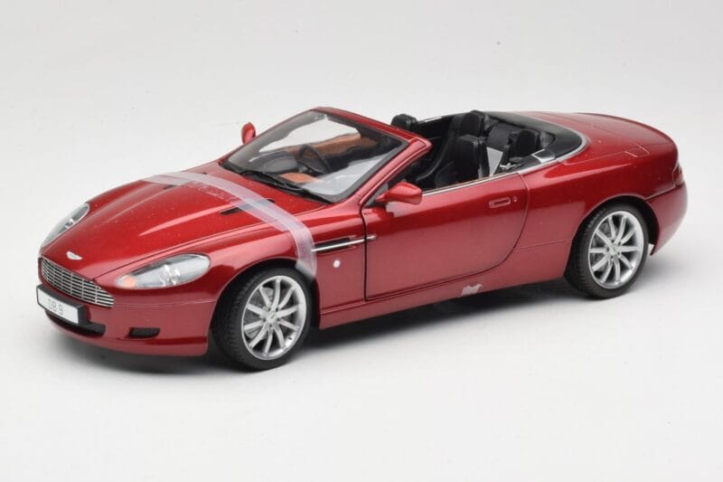 Aston Martin DB9 Volante Rot Solido 1:18 8163 Metall