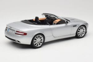 Aston Martin DB9 Volante Silber Minichamps 1:18 150137334 Metall — Bild 3 von 8