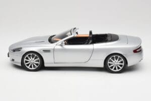 Aston Martin DB9 Volante Silber Minichamps 1:18 150137334 Metall — Bild 4 von 8