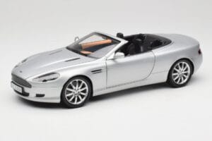 Aston Martin DB9 Volante Silber Minichamps 1:18 150137334 Metall