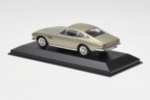 Aston Martin DBS Silbergrün Metallic Minichamps 1:43 400137600 Metall — Bild 3 von 4