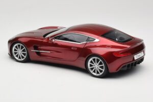 Aston Martin One-77 Diavolo Red AUTOart 1:18 70245 Metall — Bild 7 von 8