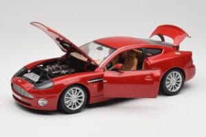 Aston Martin V12 Vanquish Rot Bburago 1:18 34063 Metall — Bild 2 von 8