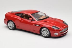 Aston Martin V12 Vanquish Rot Bburago 1:18 34063 Metall — Bild 6 von 8
