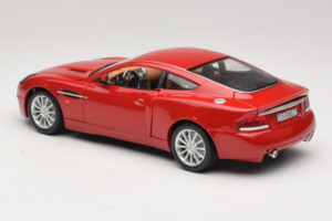 Aston Martin V12 Vanquish Rot Bburago 1:18 33334063 Metall — Bild 7 von 8