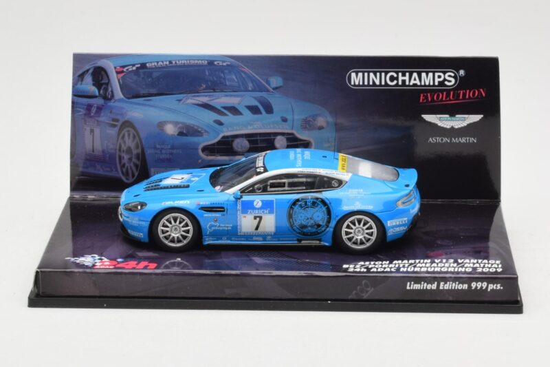 Aston Martin V12 Vantage #7 U. Bez / Porritt / R. Meaden / Mathai 24 Hours Nurburgring 2009 Minichamps 1:43 437091307 Metall