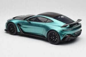 Aston Martin V12 Vantage Racing Green GT Spirit 1:18 GT922 Resin — Bild 5 von 6