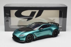 Aston Martin V12 Vantage Racing Green GT Spirit 1:18 GT922 Resin — Bild 6 von 6