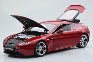 Aston Martin V12 Vantage Rot AUTOart 1:18 70208 Metall — Bild 2 von 8